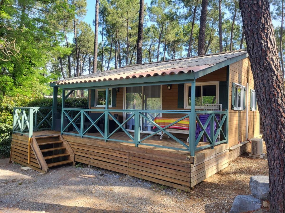 Village De Chalets Joyeuse Dış mekan fotoğraf