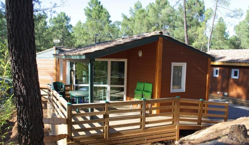 Village De Chalets Joyeuse Dış mekan fotoğraf